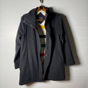 Pendleton Wool Dark Gray Coat Crest Campbell Cascade Signature Stripe Interior M